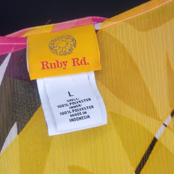 Bright Chiffon Blouse - Picture 3 of 3